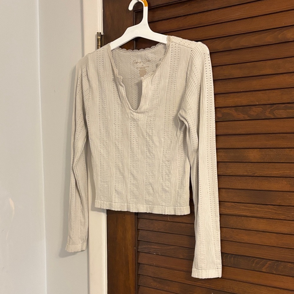Gypsy and jade Eyelet long sleeve